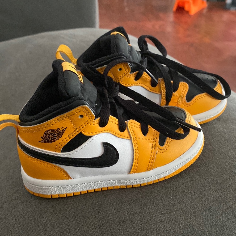 Boys Nike Air Jordan 7C  High Top